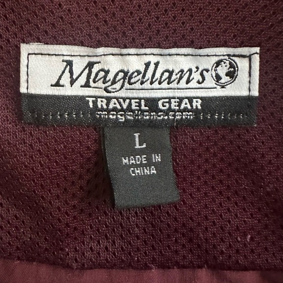 Magellan's Women's RFID Traveler's Nylon Utility Vest 15 Pockets Zip Front - Picture 7 of 10